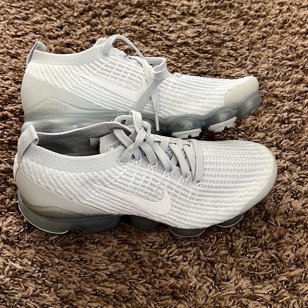 WOMEN'S NIKE AIR VAPORMAX FLYKNIT 3 RUNNING SHOES